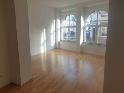 Stilvolle 3-Raum-EG-Wohnung mit gehobener Innenausstattung mit Einbauküche in Trier