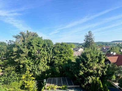 Schöne, helle 3,5 Zimmer Wohnung, zentral in Seefeld, komplett renoviert 2 Balkone, ab 01.07, 01.08
