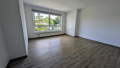 Tolle 2 Raum-Wohnung mit Balkon - WG geeignet