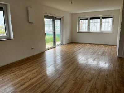 3-Zimmer EG Neubauwohnung mit Gartenanteil