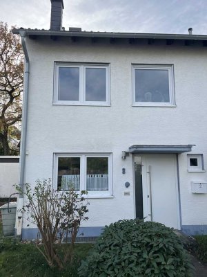 Charmantes familienfreundliches Reiheneckhaus