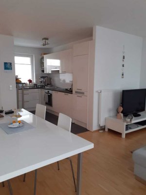Tolle Penthouse - Wohnung mit Einbauküche und Dachterrasse in begehrter Lage von Hannover - Bemerode