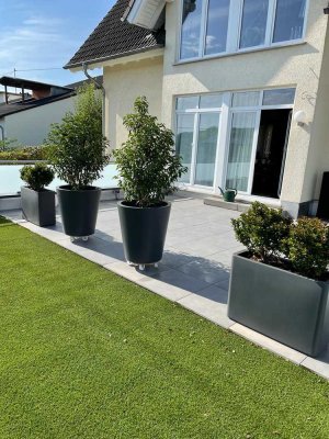 Singlewohnung mit großer Luxusterrasse und Schloßblick in Toplage