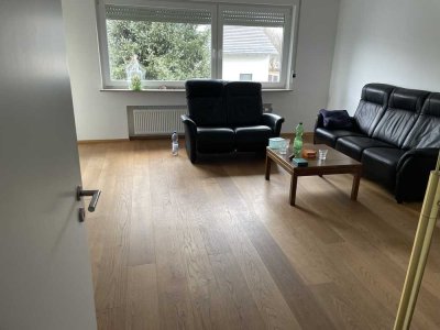 Geschmackvolle 3-Raum-Wohnung mit Balkon, auch als Wg für Studenten