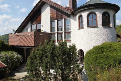 2-3 Familienhaus Architektenhaus in traumhafter Aussichtslage