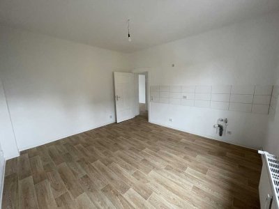 Helle und großzügig geschnittene 2-Zimmer-Wohnung sucht Sie!