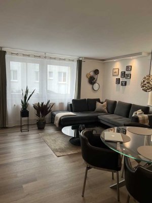 Exklusive, gepflegte 3-Zimmer-Hochparterre-Wohnung mit Einbauküche in Reutlingen