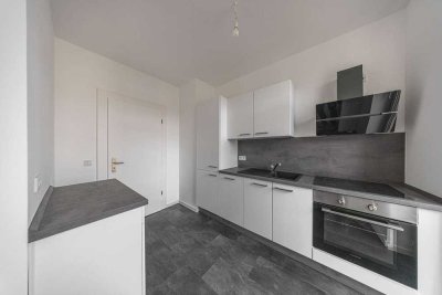 frisch renoviert I Singel-Apartment I Tageslichtbad mit Wanne I neue Einbauküche
