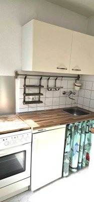 Helles, ruhiges 1 Zimmer-Apartment mit kleiner Küche und direkter Nähe zum Kaiserpark!