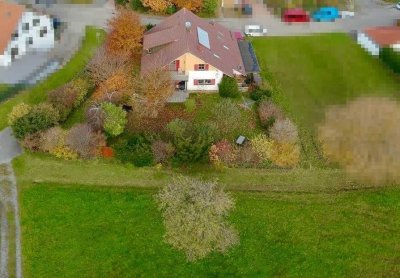 Traumhaftes, modernisiertes Landhaus in Ortsrandlage mit tollem Blick ins Grüne