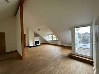 Wohnen auf dem Wintermühlenhof in Königswinter! 3 Zimmer-Dachgeschoss