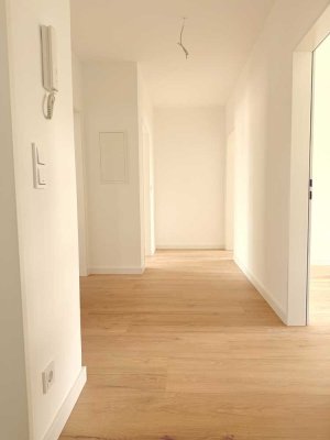 Erstbezug nach Sanierung – Moderne 3-Zimmer-Wohnung mit Balkon und Gartennutzung