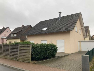 Mackenbach - freistendes Einfamilienhaus mit 5 Zimmer, 3 Bädern, Garage, großer Garten