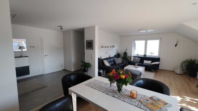 Helle, sehr gepflegte 3,5-Zimmer-Neubauwohnung mit großem Süd-West-Balkon und EBK