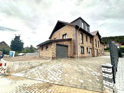 Moderne Doppelhaushälfte mit Garage in Rinteln