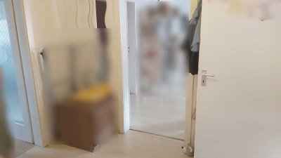 3. Zi.-DG-Wohnung mit separater Küche zentral in Hattersheim