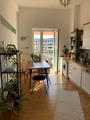 Sonnige 2 Zimmer Wohnung, S/W Balkon mit Kaminofen