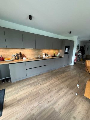 Geschmackvolle 5-Raum-EG-Wohnung im Neubau mit luxuriöser Innenausstattung in Cölbe
