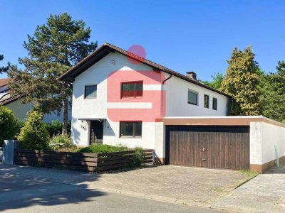 Freistehendes Einfamilienhaus mit Doppelgarage in attraktiver Wohnlage!