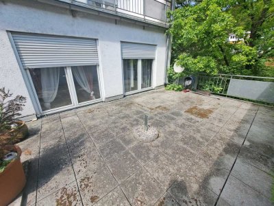 Teil möblierte 2-Zimmer-Wohnung mit Balkon und EBK in Kaiserslautern