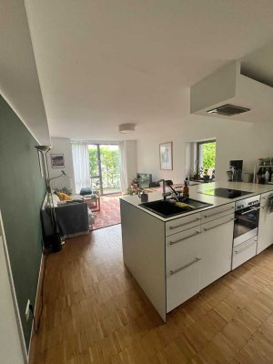 Erdgeschosswohnung mit Garten und geräumiger Wohnküche