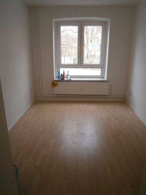 Modernisierte 3-Zimmer-Wohnung mit EBK !