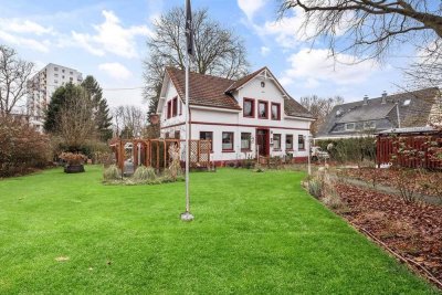 Historische Kapitänsvilla - Ein stilvolles Familiendomizil in grüner Stadtoase