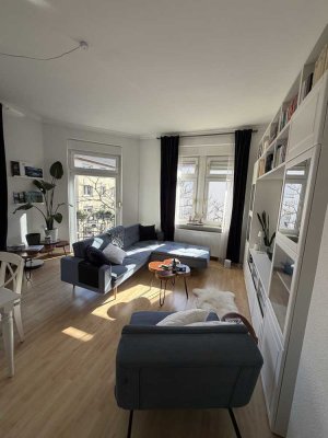 Helle und geräumige Altbauwohnung in der Schwetzinger Vorstadt