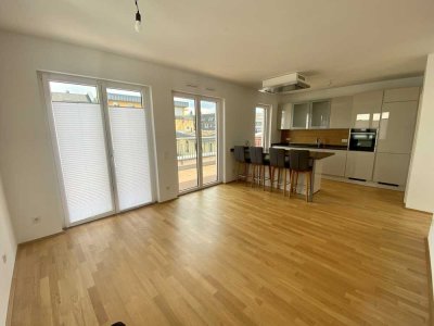 Neuwertige 2-Zimmer Penthouse mit zwei Dachterassen