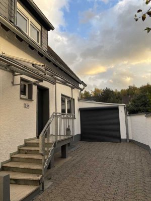 Frisch renoviertes Haus mit großem Garten, Terrasse & Gartenhaus – ruhig gelegen, trotzdem zentral