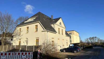 tolle Dachgeschosswohnung mit sehr guter Verkehrsanbindung