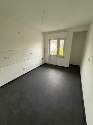 ***Eschweiler: renovierte 3- Zimmer Wohnung ab 01.11.2025 zu vermieten***