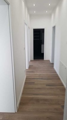 Stilvoll modernisiert: 4-Zimmer-Wohnung in historischem Gebäude