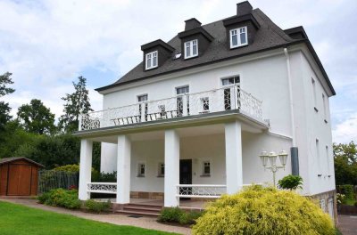 Kassel - Rarität - Charmante, stilvolle Villa mit Potential in Bestlage