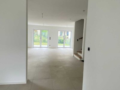 Neubau, provisionsfrei!!Erstbezug - Exklusive 6-Raum-DHH in Grafing Grafing bei München