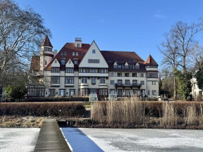 Exklusive Seeresidenz am Großen Wannsee – private Wasserfront, Spa-Landschaft & eigener Bootsanleger