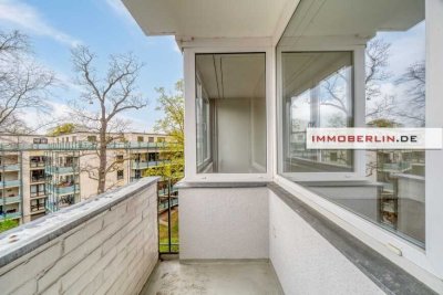 IMMOBERLIN.DE - Top-Lage! Helle 1-Zimmer-Wohnung mit Loggia in Zehlendorf