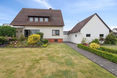 Familienfreundliches Zweifamilienhaus mit Gartenparadies – ideal für Freunde oder Generationen