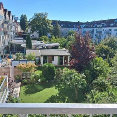 **Möbliertes 2-Zimmer Apartment mit Balkon - nur 5 Minuten zum Strand**