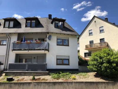 Privatverkauf: 3-Familienhaus in Trier-Quint mit Balkonen, Stellplätzen & renovierter Einheit