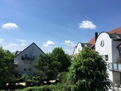 Erstbezug nach Renovierung: Freundliche 3-Zi.-Wohnung mit gehobener Innenausstattung in Bad Abbach