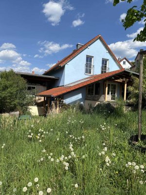 Charmantes Einfamilienhaus mit gehobener Innenausstattung und EBK in naturnaher Lage in Grünthal