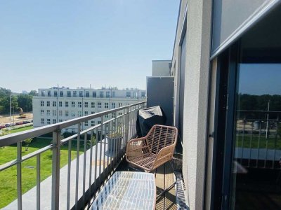 Ein Penthouse-Appartement zum Verlieben - und einziehen! 2 Zimmer mit großem Balkon und Einbauküche