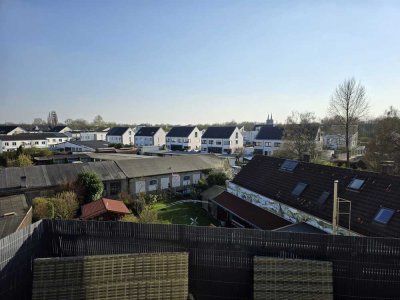 Zentral und stadtnah, mit Blick über die Dächer vom Balkon aus