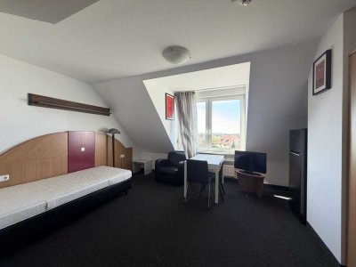 Möbliertes 1-Zimmer-Apartment mit großem Bad und Single-Küche in Tennenlohe
