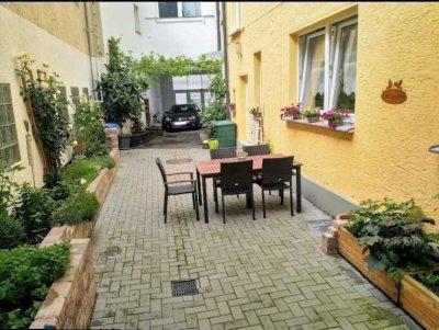 Großzügige 4-Zimmer-Wohnung zu vermieten!