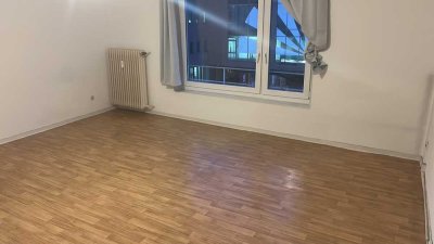 Absolute Citylage mit Einbauküche und Lift.