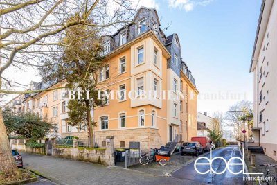 Wunderschöner Stil-Altbau I Balkon I PKW Stellplatz I 4- Zimmer I Flügeltüren I Stuck