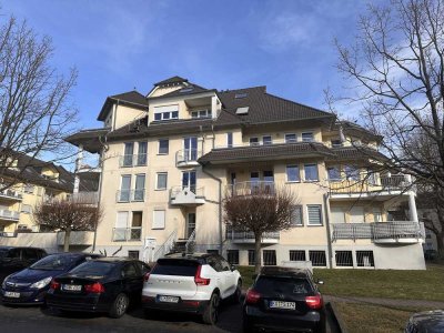 Attraktive und gepflegte 3-Raum-Wohnung mit gehobener Innenausstattung mit Balkon in Koblenz