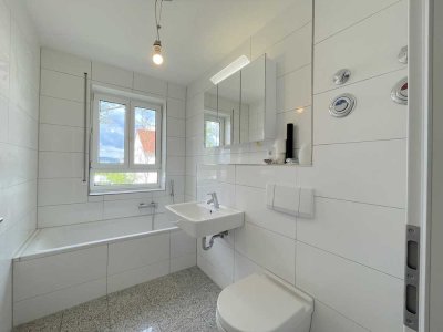 "Komfort trifft Eleganz – 3 Zimmer, 2 Bäder & Wintergarten"